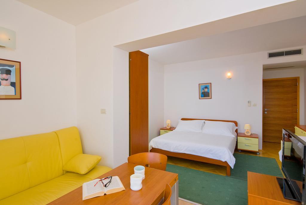 Apartments Villa Medic 布雷拉 外观 照片